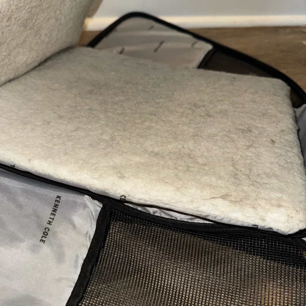 Kenneth Cole Reaction Collapsible Travel Pet Carrier Portable Kennel Crate - Picture 7 of 7